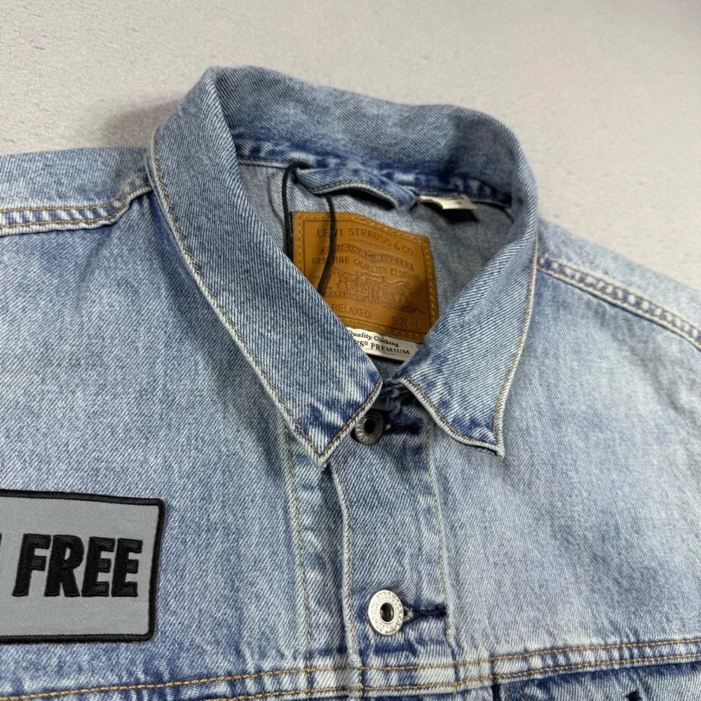 Levis Mens Denim Trucker Vest Light Wash Blue Be Free Cross Patch Large